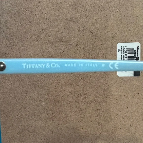 Tiffany and Co. sunglasses 🕶️ 💎 - Picture 8 of 8